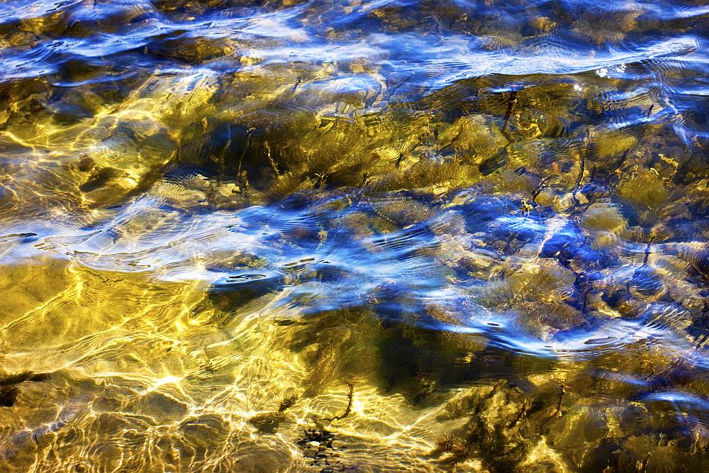 water_abstract_danuta_antas_10